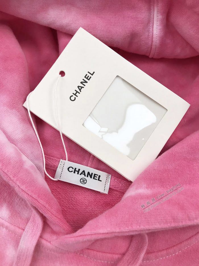 Chanel新款女裝 香奈兒2020新款減齡神器粉色系列麻棉洗水連帽衫  ydi3480